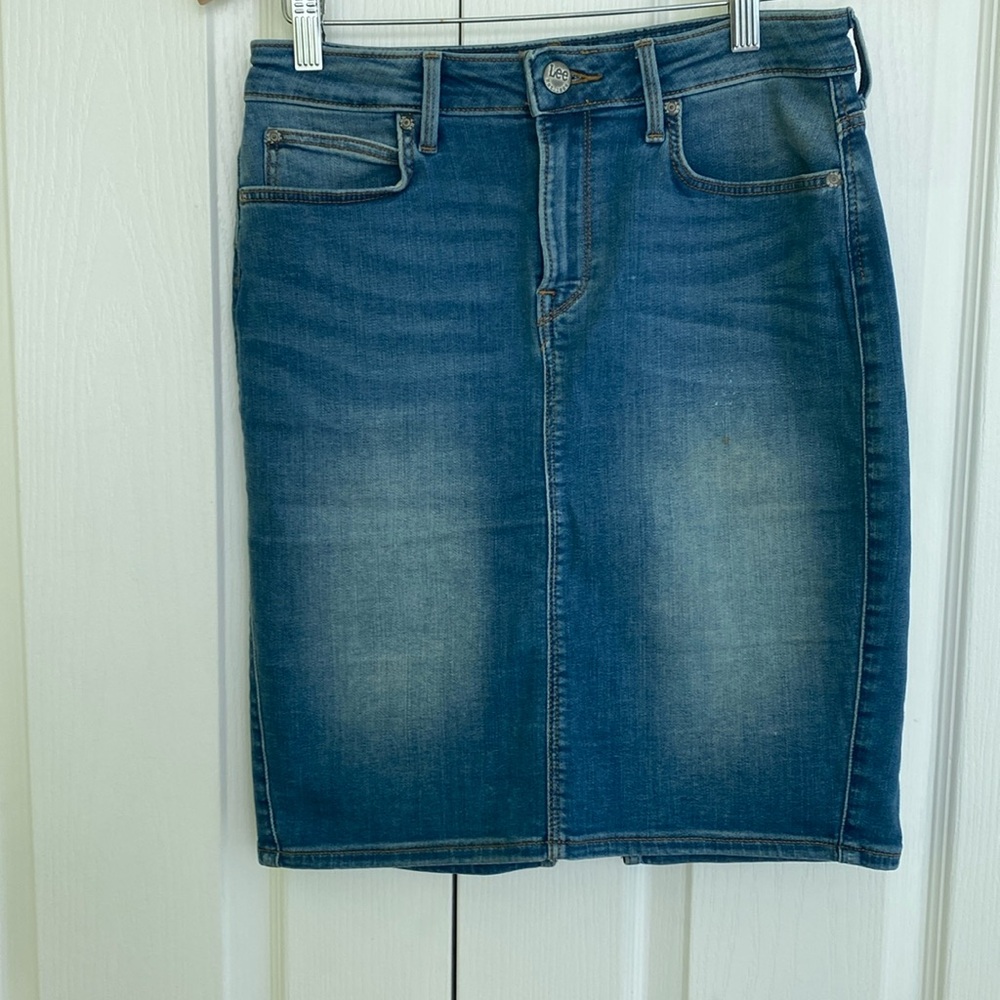 Lee Skirt, Size W 27